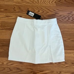 Lioness white slit skirt NEW WITH TAGS